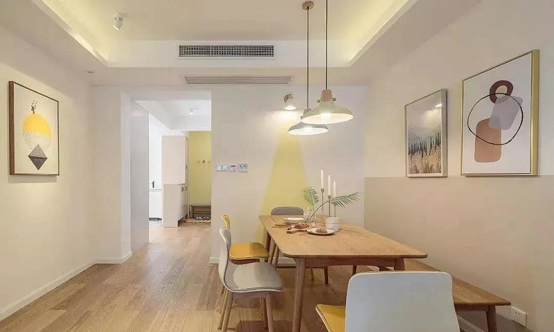100㎡三居室北歐風(fēng)裝修，原木搭配暖色調(diào)讓家溫馨