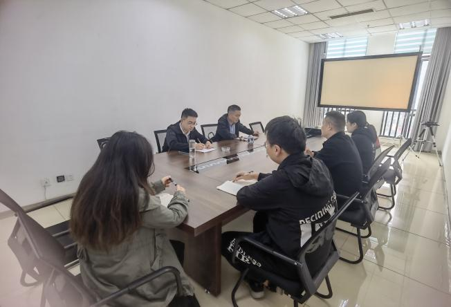 【中心動態】局紀委書記、工會主席房志明一行到物流公司調研青年工作開展情況